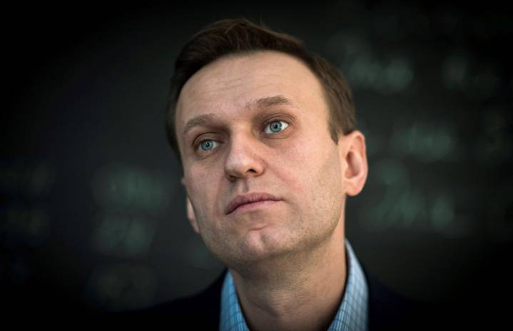 Alexei Navalny's widow: lab tests confirm he was poisoned