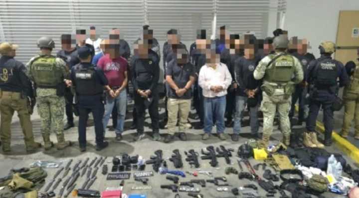 Detienen a 38 presuntos integrante de La Luz del Mundo en Michoacán, entre ellos un estadunidense
