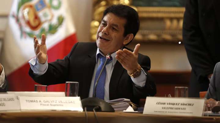 Fiscal Tomás Gálvez repone en su cargo a funcionaria investigada por el mismo MP