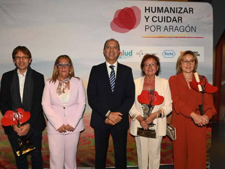 Los I Premios HumanizAR y CuidAR distinguen a ocho proyectos y a tres profesionales que trabajan por una asistencia sanitaria más humanizada