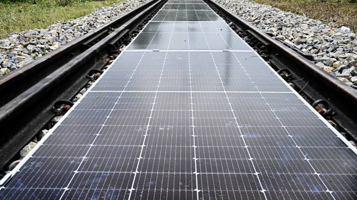 Railways To Use Drone-Based Technology For Cleaning Of Solar Panels