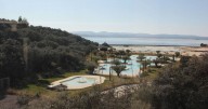 La isla de Valdecañas, el paraíso de Beltrán Gómez-Acebo y Andrea Pascual que corre serio peligro