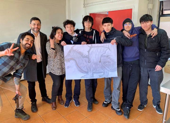 Con taller de arte y autocuidado fortalecen la salud mental juvenil en Coyhaique