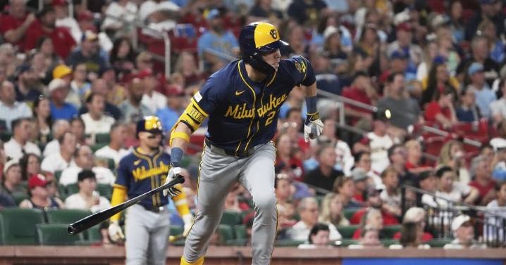 Cardinals beat Brewers 7-1 Friday night