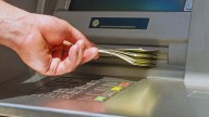 Sorpresa por un cajero automático que expulsó más de $3.000.000: cómo reaccionaron los vecinos del lugar