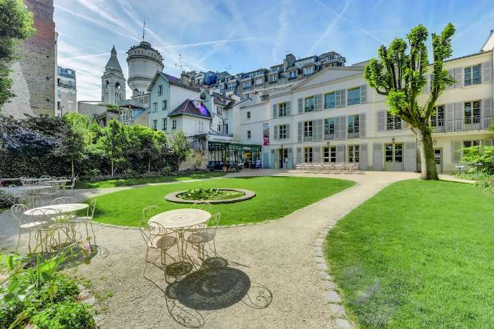 La casa del siglo XVII que quien visita París no puede dejar de recorrer