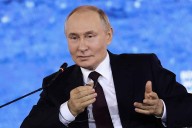 Putin says foreign troops deployed to Ukraine before any peace deal would be 'legitimate targets'
