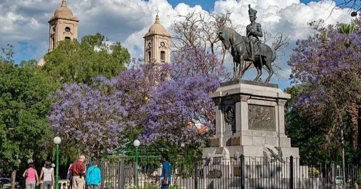 ¿Cuál es el ranking de apellidos en la provincia según la inteligencia artificial?