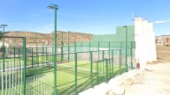 Polémica con el uso del frontón en un pueblo de Teruel: solo para refugiados de 12 a 18 horas