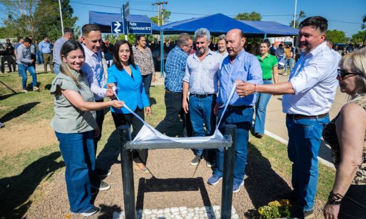 Insfrán firmó el acta de inicio de obra de un hospital escuela en Laguna Nainek, al que asistirán alumnos de la UPLAB