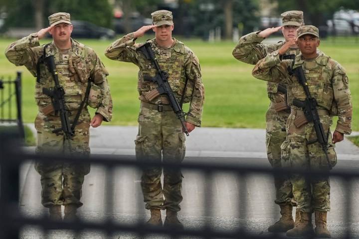 Oregón demanda a Trump para frenar el despliegue de la Guardia Nacional