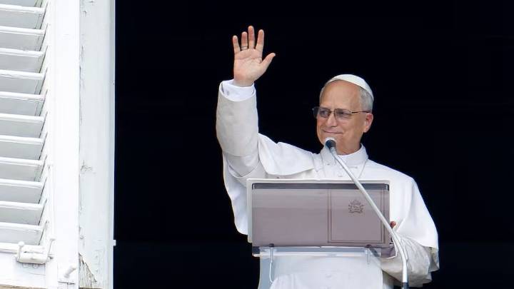El papa León XIV cumplió 70 años y lo celebró junto a miles de fieles en la Plaza de San Pedro