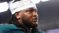 NFL multa Jalen Carter por escupitajo a Dak Prescott