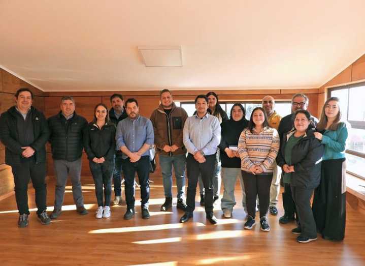 Melinka: Delegación Provincial, entidades públicas, privadas y comunidad impulsan Mesa de Educación