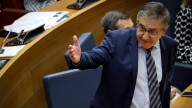 La Conselleria Educación revisa los currículos para que el próximo curso no haya "carga ideológica"