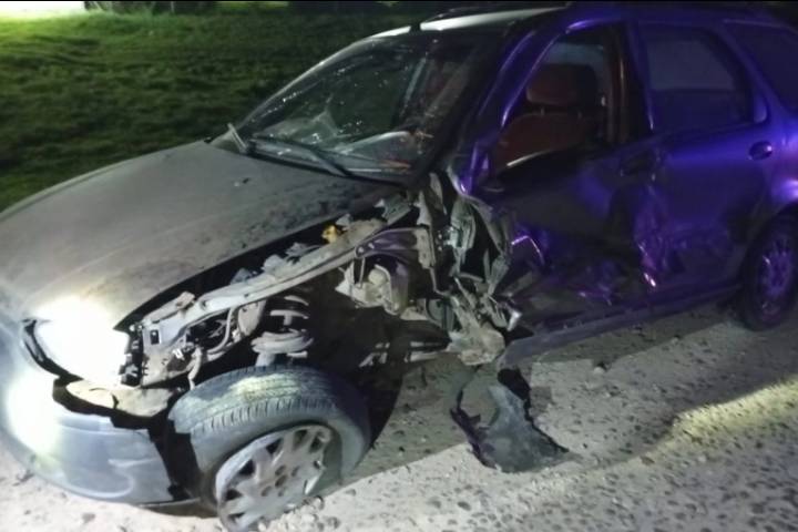 Accidente en Ruta 39: dos autos chocaron en una curva y hubo heridos leves