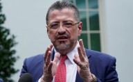 Congreso de Costa Rica decide mantener el fuero al presidente Rodrigo Chaves; está acusado de corrupción