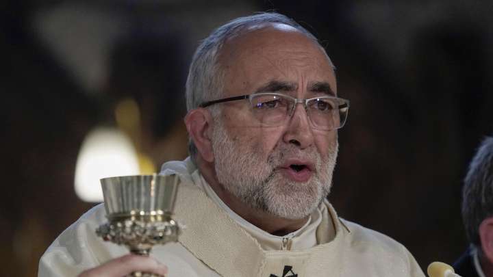 El Arzobispo de Oviedo lanza un mensaje de "esperanza" en la Misa de Covadonga y llama a "pasar página de los incendios ideológicos"