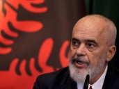 Albania nombra a ministra generada por IA; ¿qué funciones tendrá?