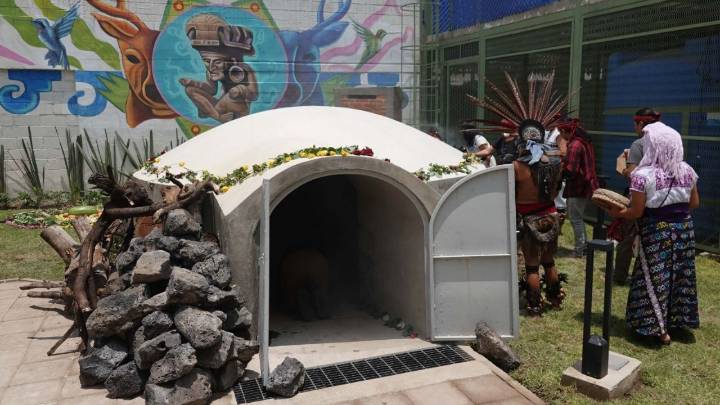 Tradición termina en tragedia: mueren dos hermanitos en temazcal en Canoa, Puebla