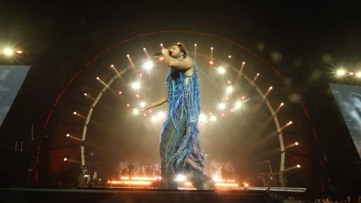 Manuel Carrasco arrebata en el Roig Arena