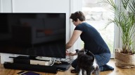 Si su televisor tiene puerto USB, estos son los dispositivos que puede conectar para aprovechar al máximo sus funciones