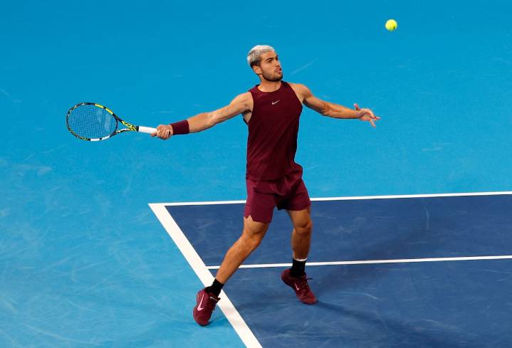 Alcaraz bate a Nakashima y accede a las semifinales de Tokio
