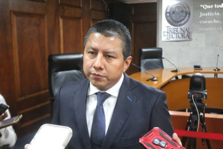 Magistrado de TEEH asegura que es legal que educadores sean regidores o síndicos