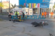 Motociclista fue hospitalizado tras un fuerte choque con un auto