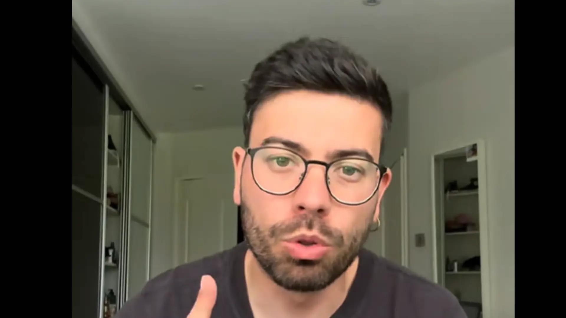 Alejandro Mesa, maestro en Irlanda, comparte su salario y anima a emigrar fuera de España: "Ahorro mil euros al mes"