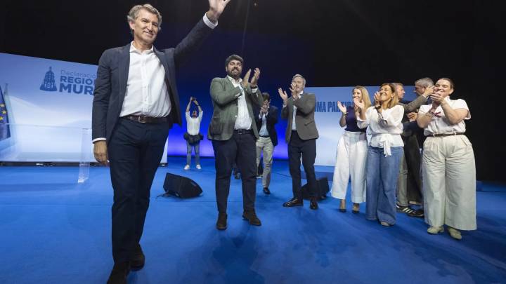 Feijóo anuncia un "visado por puntos" que primará conocer la cultura española y el origen