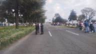 Conductor rompe bloqueo con balas: dos lesionados durante protesta vecinal en Toluca
