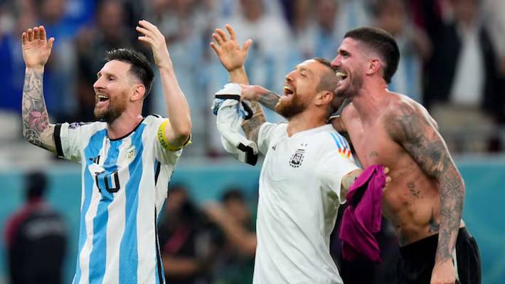La indirecta y las fuertes frases del argentino campeón del mundo que sigue suspendido por doping El futbolista se entrena por su cuenta.