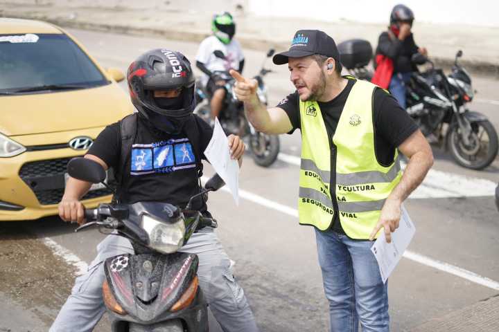 Barranquilla prueba nuevo plan semafórico para aliviar la vía 40