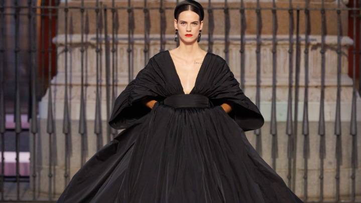 Carolina Herrera Spring 2026 Ready-to-Wear Runway, Fashion Show & Collection Review [PHOTOS]