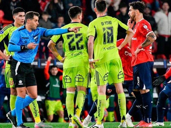 OFICIAL: Conmebol entrega veredicto tras partido entre Independiente y Universidad de Chile