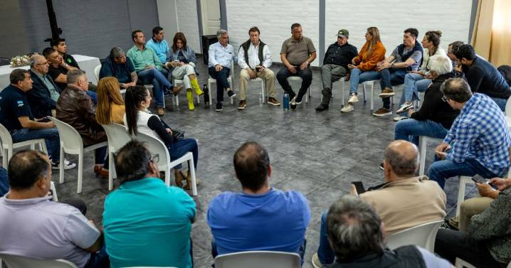 Juntos Defendemos Río Negro tuvo una reunión con más de quince gremios: «Defender el empleo», dijo Weretilneck