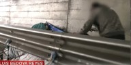 Pareja de indigentes llevan varios meses viviendo debajo del puente Angamos