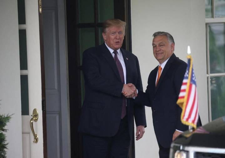 Hungría pide a la UE que copie a Trump y designe a Antifa como grupo «terrorista»