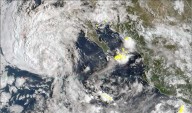 Tormenta Mario seguirá provocando fuertes lluvias en Baja California