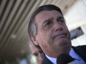 Bolsonaro se ausentará del inicio de su juicio en Brasil por golpista