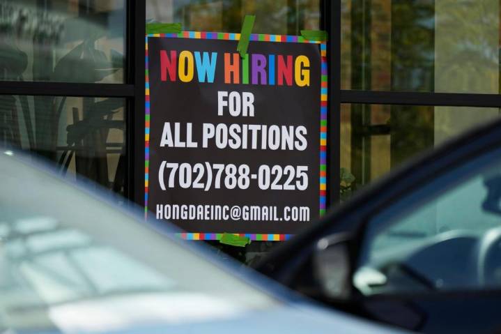Applications for U.S. jobless benefits rise last week but remain in healthy range