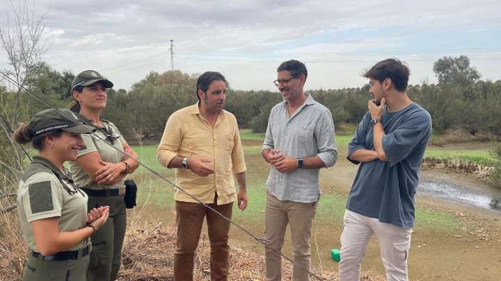 La Balastrera en Niebla mejora su seguridad con nueva señalización y cerramiento.