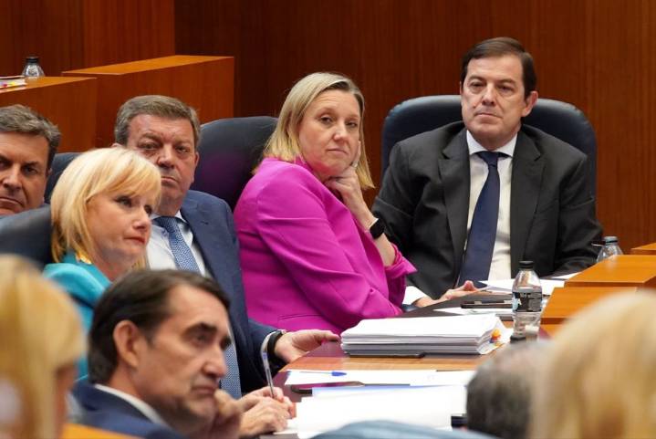 Mañueco respalda la gestión de Quiñones en los incendios