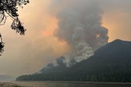 Hundreds Battle Expanding Wildcat Fire in Wilderness