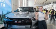 Chevrolet y GM regalan camioneta a medallista olímpica mexicana, Ana Paula Vázquez