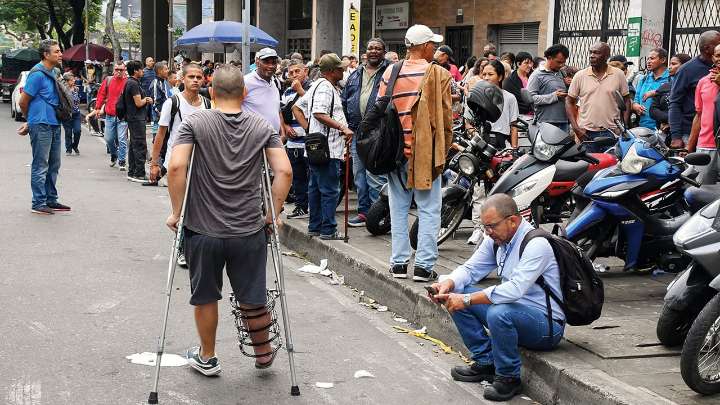 Reforma a la salud en vilo: dudas fiscales, choque político y crisis de la Nueva EPS complican el debate en el Congreso