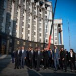 Ucrania exhibe destrucción en el edificio del...