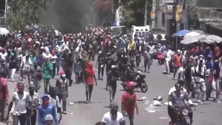 FAA extends ban on US commercial flights to Haiti’s capital because of risk from gangs