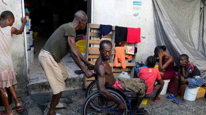 Haitian gang attacks town, kills teacher, kidnaps residents and burns buildings